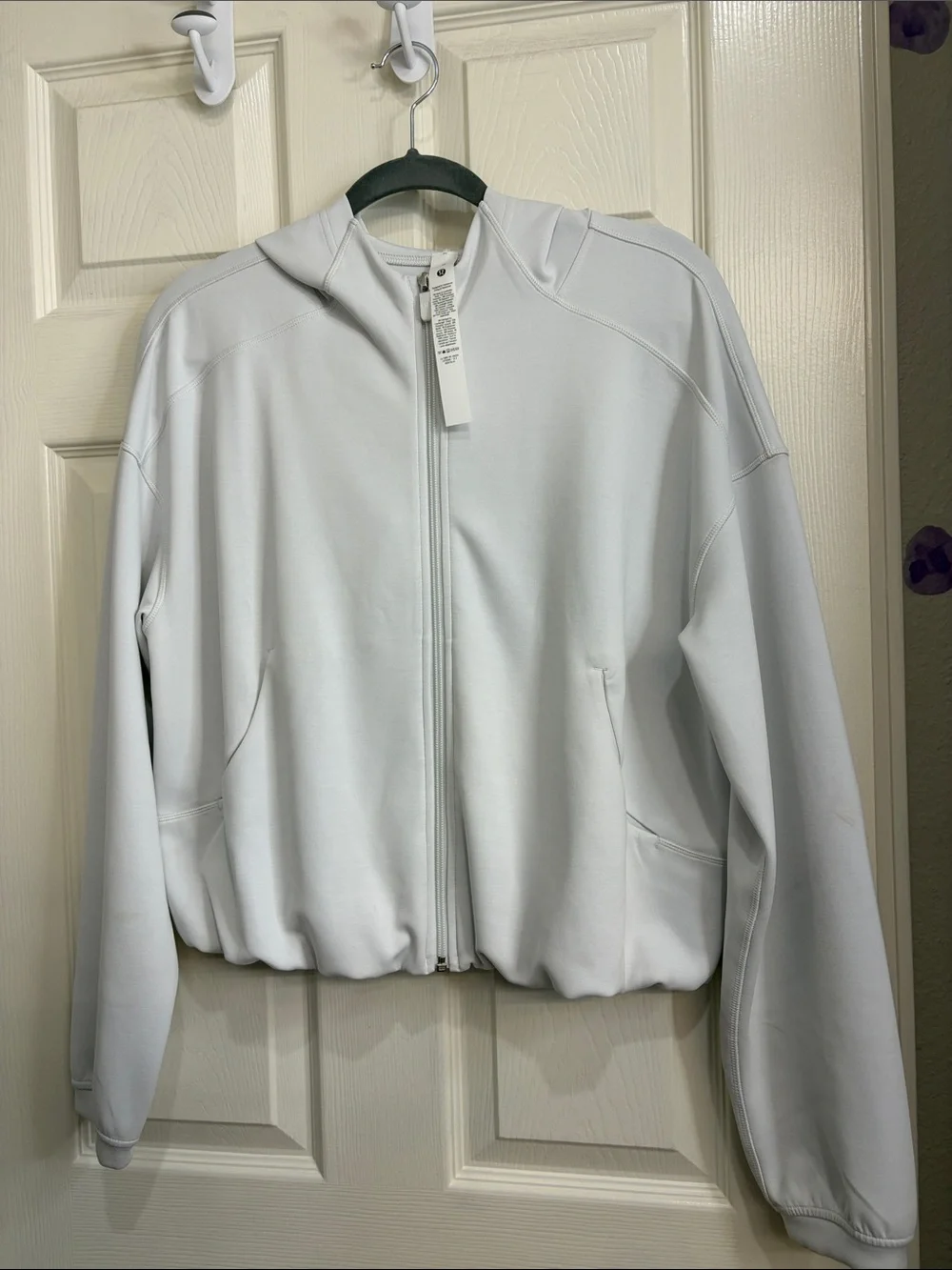 344. Lululemon Softstreme Full-Zip Hoodie Bone or white opal 8 & 10